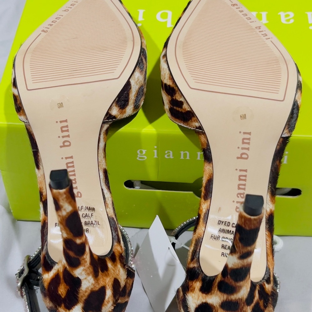 Gianni Bini Leopard Print Heels with Black Details - Picture 4 of 10